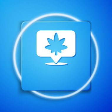 Mavi arka planda beyaz harita işaretleyici ve marihuana veya kenevir yaprağı ikonu var. Kenevir sembolü. Mavi kare düğme. Vektör İllüstrasyonu