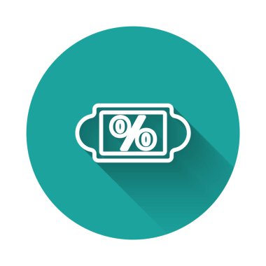 Beyaz çizgi İndirimli yüzde etiket simgesi uzun gölgeli. Etiket alışverişi. Özel teklif işareti. İndirim kuponları sembolü. Yeşil daire düğmesi. Vektör İllüstrasyonu