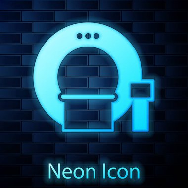 Parlayan neon tomografi ikonu tuğla duvar arka planında izole edilmiş. Tıbbi tarayıcı, radyasyon. Teşhis, radyoloji, manyetik rezonans terapisi. Vektör İllüstrasyonu