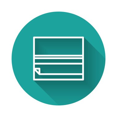 Beyaz çizgi yuvarlanan kağıt ikonu uzun gölgeli izole edilmiş. Yeşil daire düğmesi. Vektör İllüstrasyonu