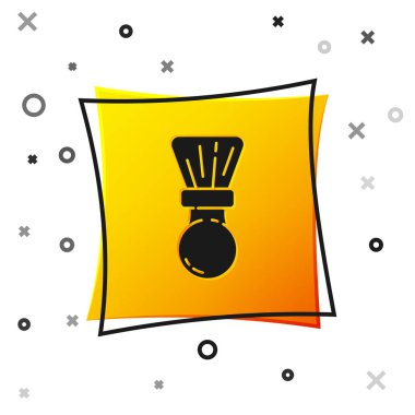 Beyaz arkaplanda siyah tıraş fırçası simgesi izole edildi. Berber dükkanı sembolü. Sarı kare düğme. Vektör İllüstrasyonu.