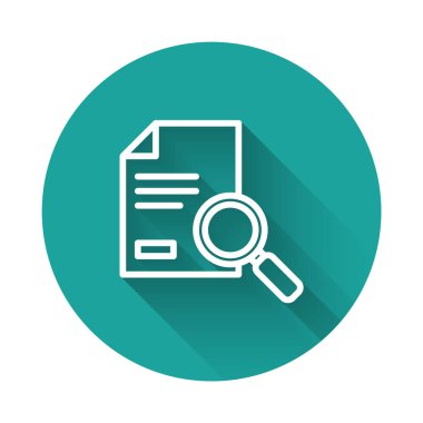 Uzun gölgeli arama simgesine sahip beyaz çizgi belgesi. Dosya ve büyüteç simgesi. Analitik araştırma işareti. Yeşil daire düğmesi. Vektör İllüstrasyonu.