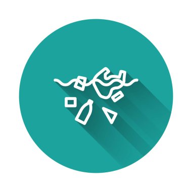 Beyaz çizgi. Okyanus ikonunun kirliliği sorunu. Uzun gölgelerle izole edilmiş. Çöpler, plastikler, denizdeki poşetler. Yeşil daire düğmesi. Vektör İllüstrasyonu.