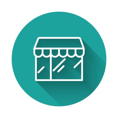 Beyaz çizgili alışveriş binası veya market simgesi uzun gölgeli izole edilmiş. Dükkan inşaatı. Yeşil daire düğmesi. Vektör.