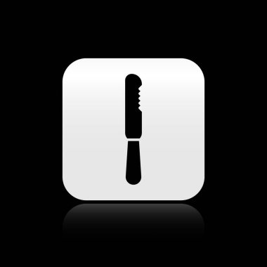 Siyah arka planda tek kullanımlık plastik bıçak ikonu var. Gümüş kare düğme. Vektör İllüstrasyonu.