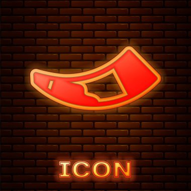 Duvarda izole edilmiş parlak neon avlanma boynuzu ikonu. Vektör.