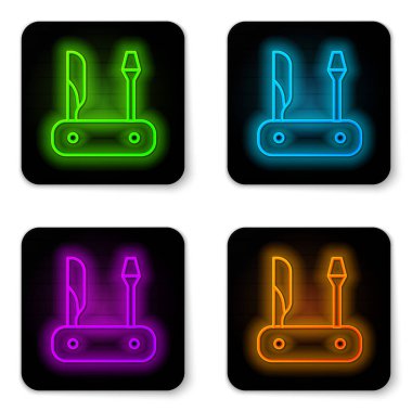 Parlayan neon hattı İsviçre çakısı ikonu beyaz arka planda izole edildi. Çoklu alet, çok amaçlı çakı. Çok fonksiyonlu bir alet. Siyah kare düğme. Vektör.