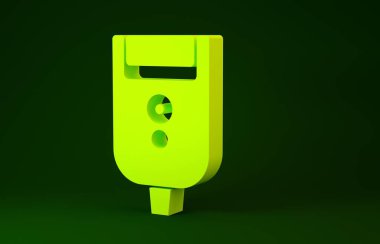 Yeşil arka planda izole edilmiş erkek simgesi için sarı elektrikli tıraş bıçağı. Elektrikli tıraş makinesi. Minimalizm kavramı. 3d illüstrasyon 3B canlandırma