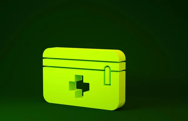 노란 응급 키트 아이콘은 녹색 배경에 분리되어 있습니다. 십자가가 있는 의료 상자. 응급 의료 장비. 건강 관리 개념. 미니멀리즘의 개념입니다. 3d 삽화 3D 렌더링 — 스톡 사진