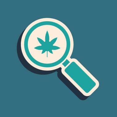 Yeşil büyüteç ve tıbbi marihuana veya yeşil arka planda izole edilmiş kenevir yaprağı ikonu. Kenevir sembolü. Uzun gölge tarzı. Vektör İllüstrasyonu.