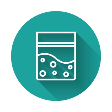 Beyaz çizgili plastik poşet, uzun gölgeli izole edilmiş tıbbi kenevir ikonu. Sağlık tehlikesi. Yeşil daire düğmesi. Vektör İllüstrasyonu.