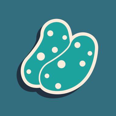 Yeşil arka planda yeşil patates simgesi izole edildi. Uzun gölge tarzı. Vektör.