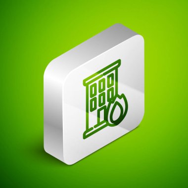 Yanan ev simgesindeki Isometric hattı yangını yeşil arkaplanda izole edildi. Sigorta konsepti. Güvenlik, güvenlik, koruma, konsept koruma. Gümüş kare düğme. Vektör..