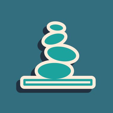 Yeşil Yığın sıcak taş simgesi yeşil arkaplanda izole edildi. Spa salonu aksesuarı. Uzun gölge tarzı. Vektör.