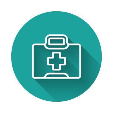 Beyaz çizgi ilk yardım çantası simgesi uzun gölgeli izole edildi. Haçlı sağlık kutusu. Acil durumlar için tıbbi ekipman. Sağlık sigortası konsepti. Yeşil daire düğmesi. Vektör İllüstrasyonu.