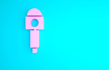 Mavi arkaplanda pembe mikrofon simgesi izole edildi. Radyodaki mikrofondan. Sözcü işareti. Minimalizm kavramı. 3d illüstrasyon 3B canlandırma.