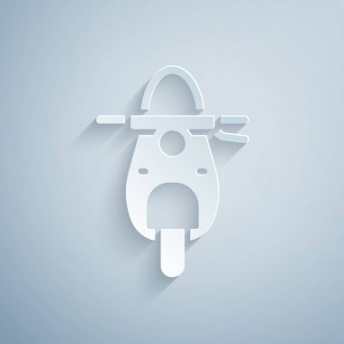 Kağıt kesiği Scooter simgesi gri arkaplanda izole edilmiş. Kağıt sanatı tarzı. Vektör.