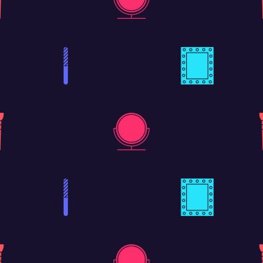 Makyaj aynasını ışıklarla, tırnak törpüsüyle, yuvarlak makyajla ve pürüzsüz desenli fırçayla ayarla. Vektör.