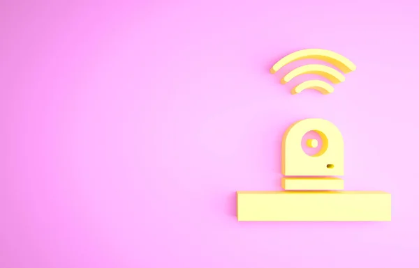 Gul Smart säkerhetskamera ikon isolerad på rosa bakgrund. Internet of things koncept med trådlös anslutning. Minimalistiskt koncept. 3D-återgivning för 3D — Stockfoto
