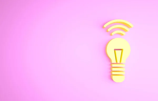 Icono del sistema de bombillas Yellow Smart aislado sobre fondo rosa. Símbolo de energía e idea. Concepto de Internet de las cosas con conexión inalámbrica. Concepto minimalista. 3D ilustración 3D render —  Fotos de Stock