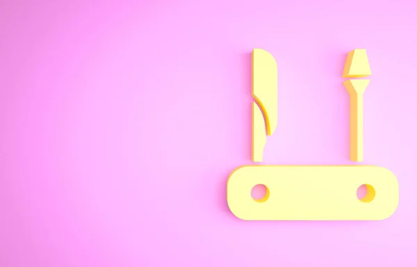 Icono amarillo navaja suiza aislado sobre fondo rosa. Navaja multiusos y multiusos. Herramienta multifuncional. Concepto minimalista. 3D ilustración 3D render —  Fotos de Stock
