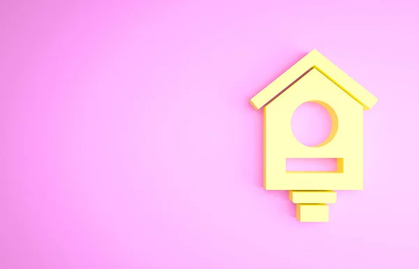 노란 새의 집 아이콘은 핑크 색 배경에 분리되어 있습니다. 새 둥지를 짓는 상자 새집, 새들을 위한 집. 미니멀리즘의 개념입니다. 3d 삽화 3D 렌더링 — 스톡 사진