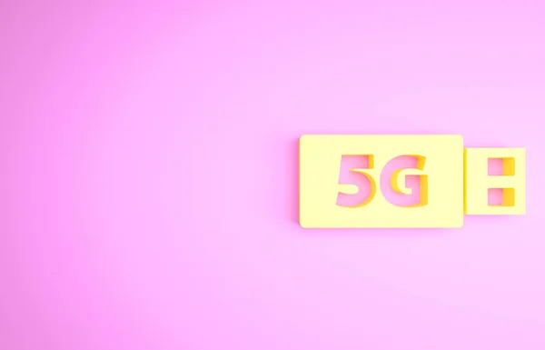 Modem 5G giallo per un'icona veloce di Internet mobile isolata su sfondo rosa. Tecnologia globale di velocità di connessione ad alta velocità. Concetto minimalista. Illustrazione 3d rendering 3D — Foto Stock