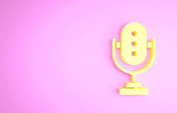 Ikona žlutého mikrofonu izolovaná na růžovém pozadí. Mikrofon vysílačkou. Mluvčí. Minimalismus. 3D ilustrace 3D vykreslení — Stock fotografie
