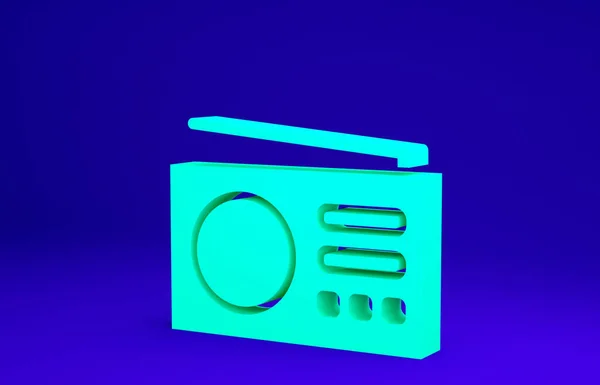 绿色收音机,天线图标隔离在蓝色背景上.最低纲领的概念。3D渲染3D插图 — 图库照片