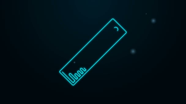 Zářící neonová čára Ikona pravítka izolovaná na černém pozadí. Symbol rovný. Grafická animace pohybu videa 4K — Stock video