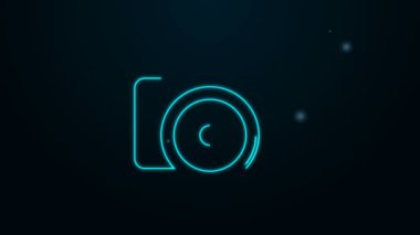 Parlayan neon hattı fotoğraf makinesi simgesi siyah arkaplanda izole edildi. Fotoğraf makinesi simgesi. 4K Video hareketli grafik canlandırması