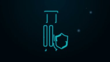 Parlayan neon hattı siyah arka planda izole edilmiş kalkan simgesiyle seyahat valizi. Seyahat bagaj sigortası. Güvenlik, güvenlik, koruma, konsept koruma. 4K Video hareketli grafik canlandırması