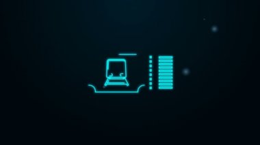 Parlayan neon hattı tren bileti ikonu siyah arka planda izole edildi. Demiryolu ile seyahat et. 4K Video hareketli grafik canlandırması