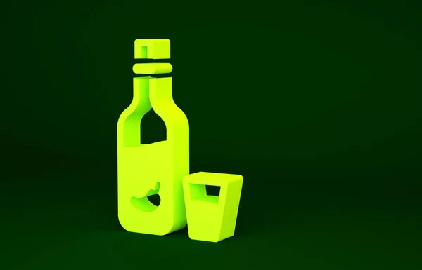 Amarelo Vodka Com Pimenta Ícone Vidro Isolado Fundo Verde Álcool — Fotografia de Stock