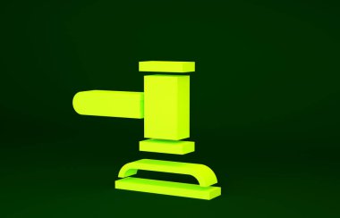 Sarı Yargıç Tokmak simgesi yeşil arka planda izole edildi. Gavel cezaların, faturaların, mahkemenin, adaletin hükmünü verecek. Açık arttırma çekici. Minimalizm kavramı. 3d illüstrasyon 3B canlandırma.
