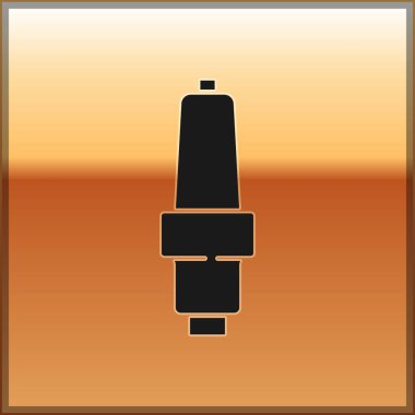 Siyah araba buji ikonu altın arka planda izole edildi. Araba elektrikli mumu. Vektör.