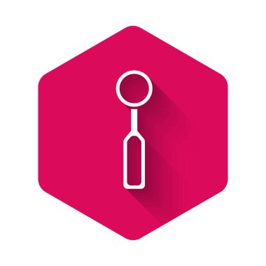 Beyaz Diş Teftişi ayna ikonu uzun gölgeli izole edilmiş. Diş muayenesi. Pembe altıgen düğmesi. Vektör.