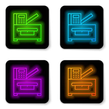 Parlayan neon hattı Ofis çoklu işlevli yazıcı kopyalama makinesi simgesi beyaz arkaplanda izole edildi. Siyah kare düğme. Vektör.
