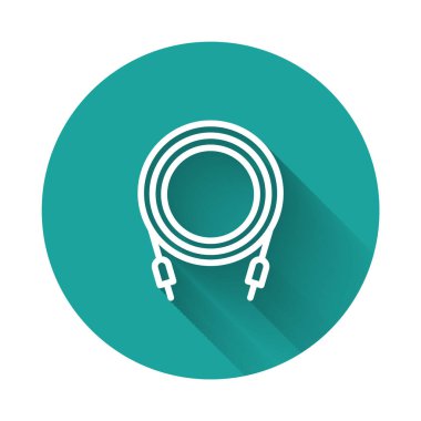 Beyaz çizgi sesli kriko simgesi uzun gölgeli izole edildi. Bağlantı ses ekipmanları için ses kablosu. Fiş kablosu. Müzik aleti. Yeşil daire düğmesi. Vektör.