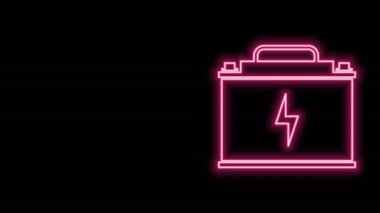 Parlak neon çizgili araba aküsü simgesi siyah arkaplanda izole edildi. Akümülatör bataryası enerji ve elektrik. Şimşek çaktı. 4K Video hareketli grafik canlandırması