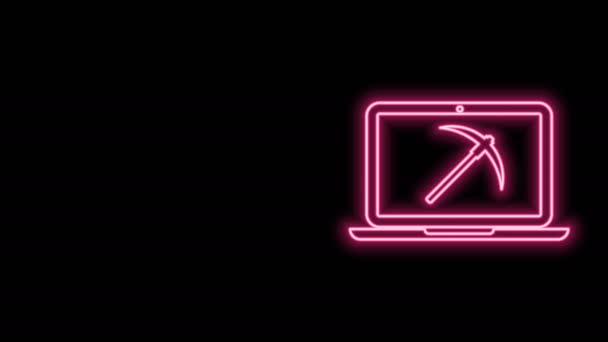 Gloeiende neon lijn Mijnbouw concept met laptop en pickaxe icoon geïsoleerd op zwarte achtergrond. Blockchain technologie, cryptogeld mijnbouw, digitale geldmarkt. 4K Video motion grafische animatie — Stockvideo