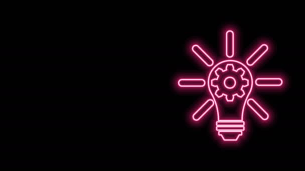 Lampadina luminosa al neon Linea con raggi brillanti e ingranaggi all'interno icona isolata su sfondo nero. Concetto di innovazione. Animazione grafica 4K Video motion — Video Stock