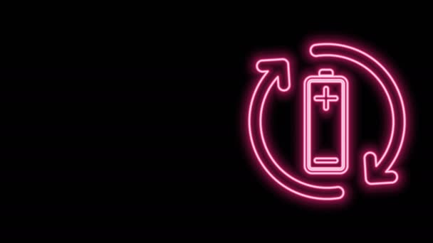 Glowing neon line Battery with recycle symbol line icon isolated on black background. Battery with recycling symbol - renewable energy concept. 4K Video motion graphic animation — Stock Video