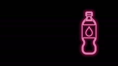 Parlayan neon hattı. Siyah arka planda izole edilmiş bir su ikonu şişesi. Soda su içme tabelası. 4K Video hareketli grafik canlandırması