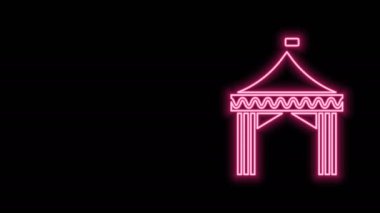 Parlayan neon hattı kamp ikonu siyah arka planda izole edildi. Karnaval kamp çadırı. Eğlence parkı. 4K Video hareketli grafik canlandırması