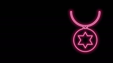 Siyah arka planda izole edilmiş zincir ikonunda parlayan neon çizgisi Davut Yıldızı gerdanlığı. Yahudi dini. İsrail 'in sembolü. Mücevher ve aksesuar. 4K Video hareketli grafik canlandırması