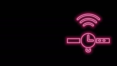 Parlayan neon hattı Smartwatch simgesi siyah arkaplanda izole edildi. İnternet kavramının kablosuz bağlantısı. 4K Video hareketli grafik canlandırması