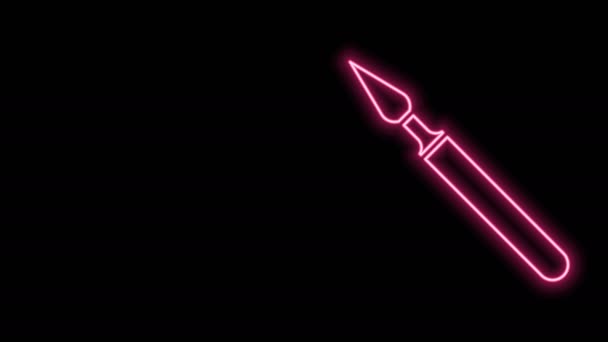 Glowing neon line Alat bedah medis ikon pisau bedah terisolasi pada latar belakang hitam. Alat medis. Animasi grafis gerak Video 4K — Stok Video