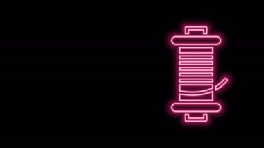 Siyah arka planda izole edilmiş balıkçı ikonu için parlayan neon halat makarası. Balık bobini. Balık oltası. 4K Video hareketli grafik canlandırması