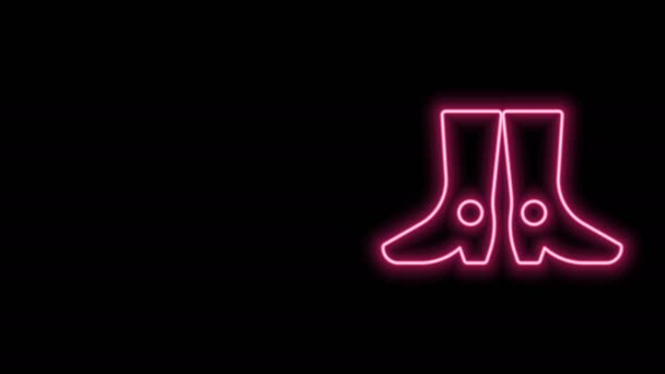 Светящаяся неоновая линия Украинская национальная икона обуви выделена на черном фоне. Традиционные этнические ботинки. Видеографическая анимация 4K — стоковое видео